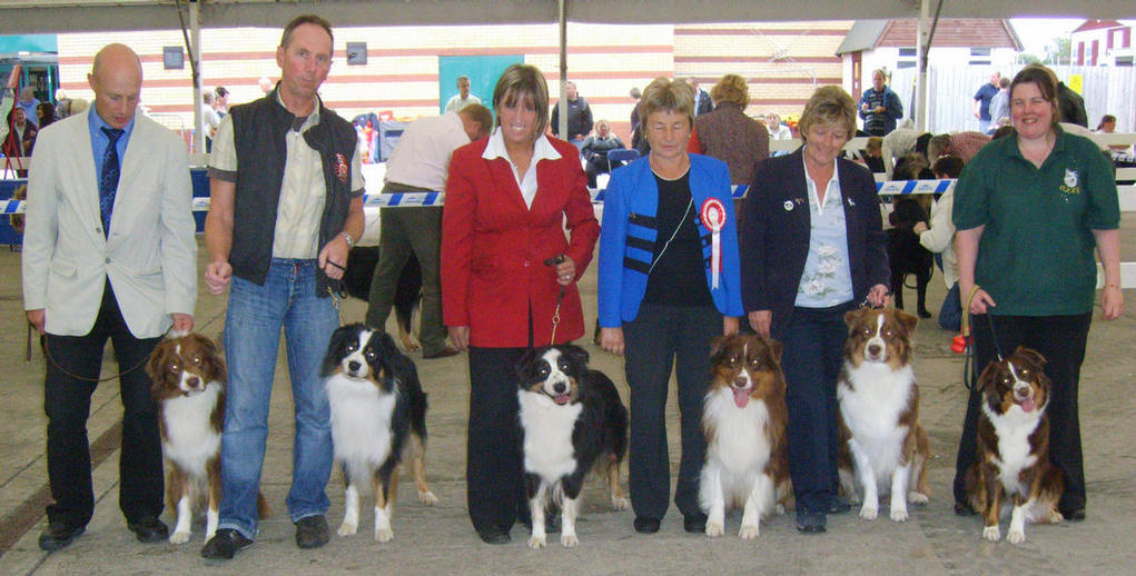 FAMILY PHOTO DAVID DOLLER DAVID BEAR GLYNIS CARLEY CAROL DERBY MORAG ROBBIE & NATALIE ZENNIE