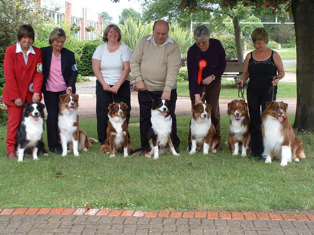 CARLEY & DERBY WITH 5 OF THEIR CHILDREN
