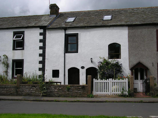 Front view of Hayriggs
