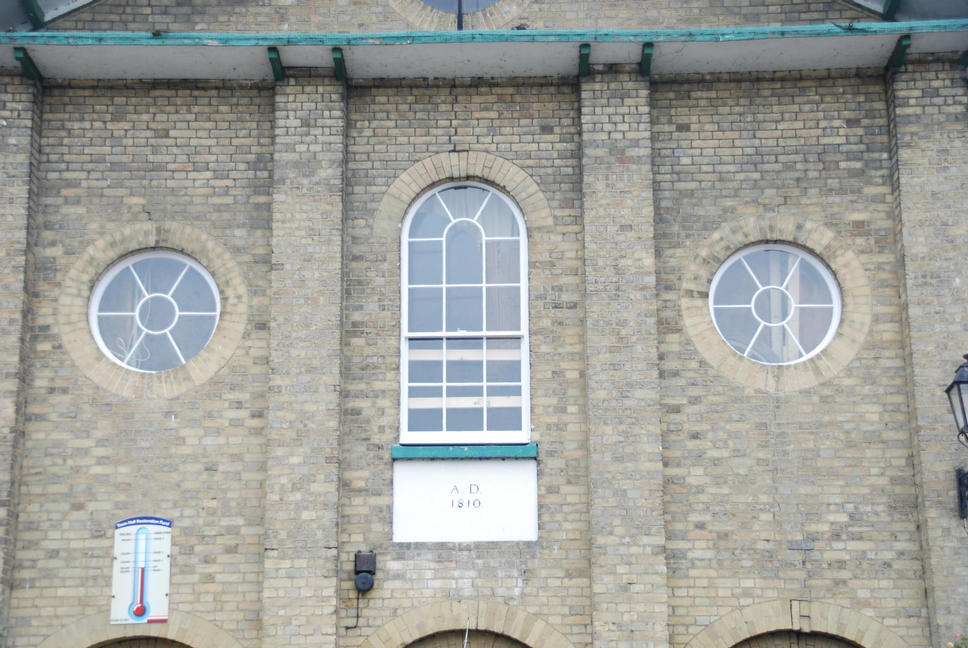 Softwood Circular Window & Circular Headed Box Sash