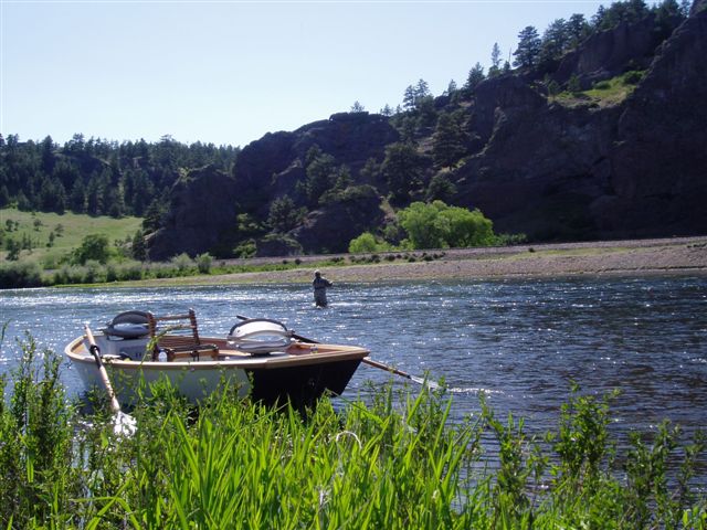 MISSOURI RIVER TROUT FLYFISHING
