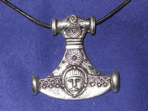 thor's hammerhead pendant