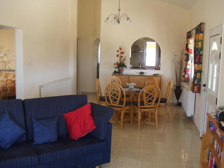 View towards kitchen