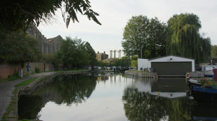 Waterside jogging track
