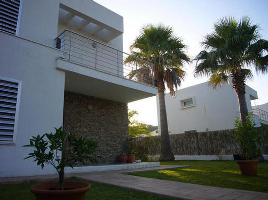 Front side view of the villa