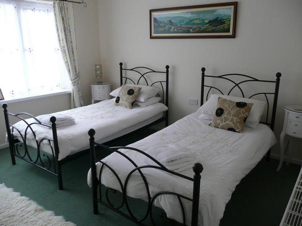 Second twin bedroom