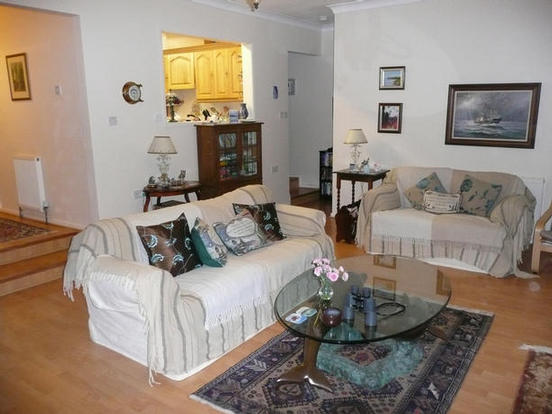 Badgers Run -Living room