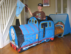 Thomas the tank pop up playtent with tunnel