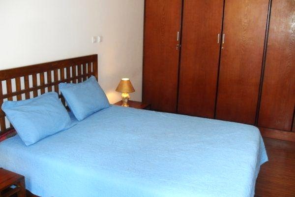 King size bed