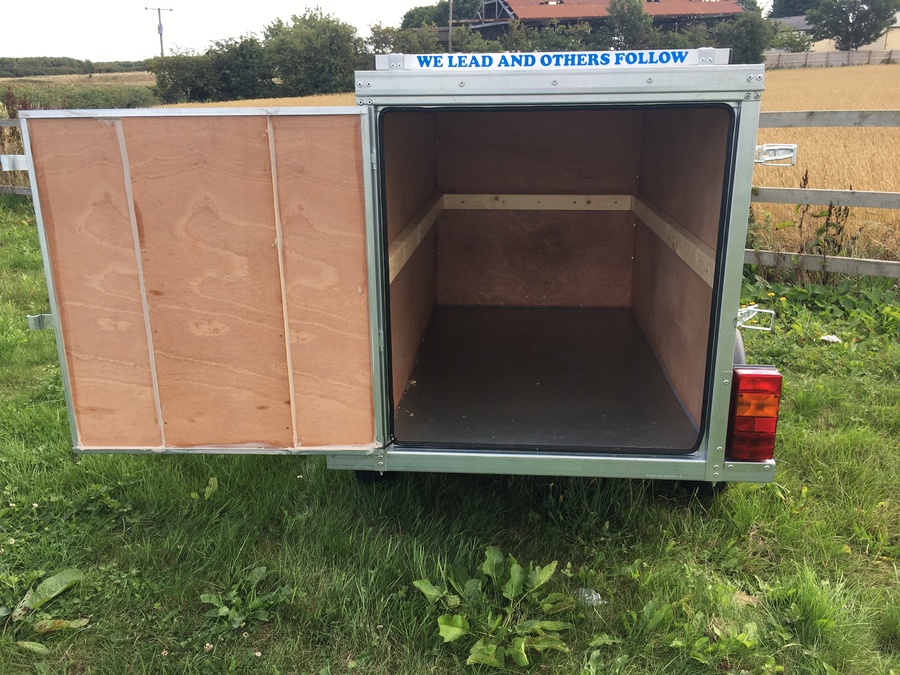 TICKNERS TRAILERS CP533 PLYWOOD LINED