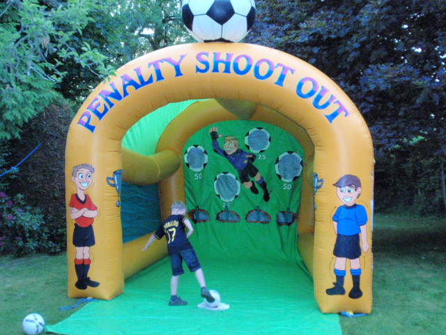 penalty shoot out, velcro goalie, beat the goalie