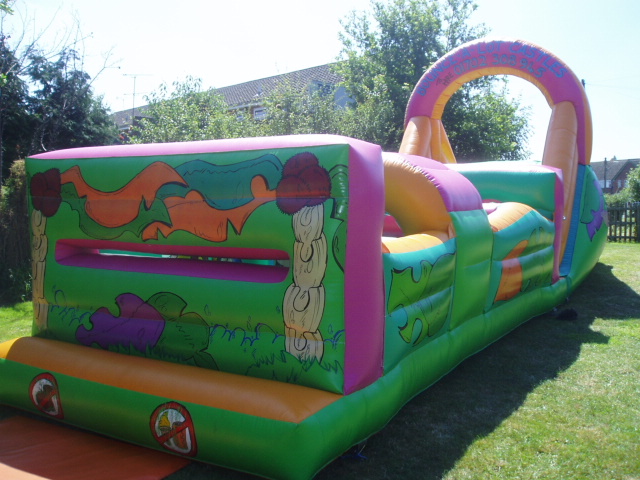OBSTACLE COURSE INFLATABLE