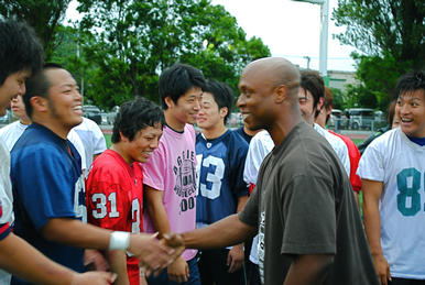 Metz is greeted by Locals during trip to Japan