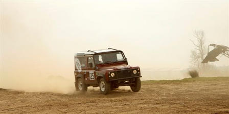 Land Rover dust cloud