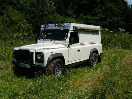 White pop top Defender 110