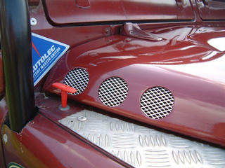 90 engine bay cooling vents