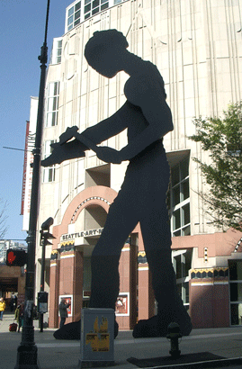 Big Man outside the Seattle Art Museum