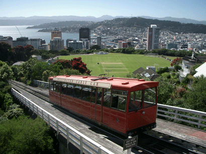 Cable Car at Kilburn stop, Wellington