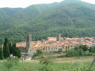 Arles-Sur-Tech from the hills