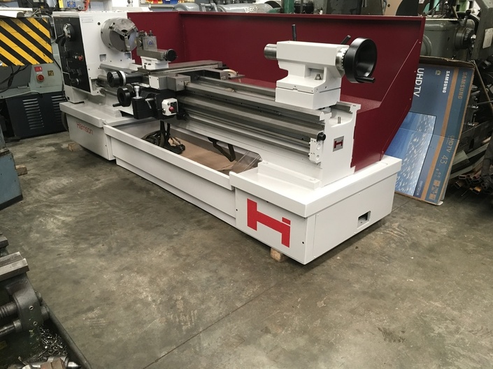 Harrison M550 x 2000 Gap Bed Lathe