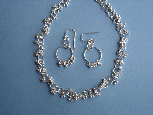 Seeds necklace and earrings