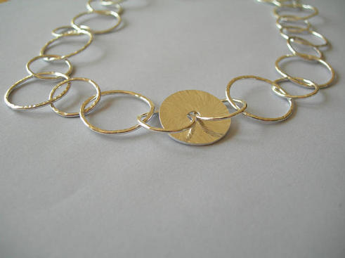 Orbit chain necklace