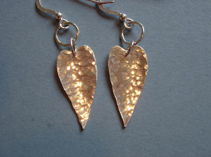 Textured heart earriings