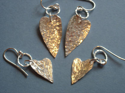 Textured heart earriings