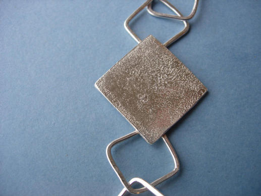 square reticulated feature