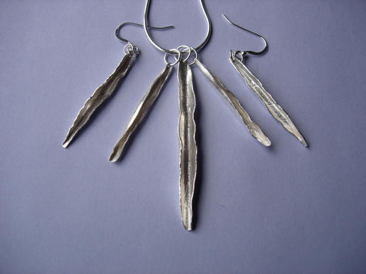 furled leaf necklace and earrings