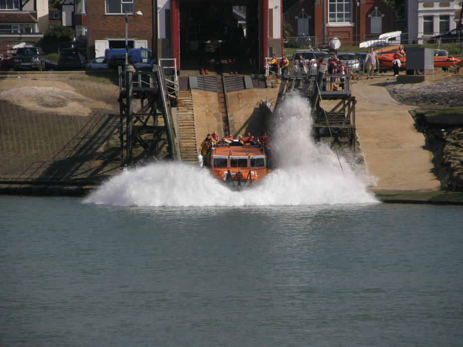 Shoreham's temporary lifeboat 'James Bibby' hits the water