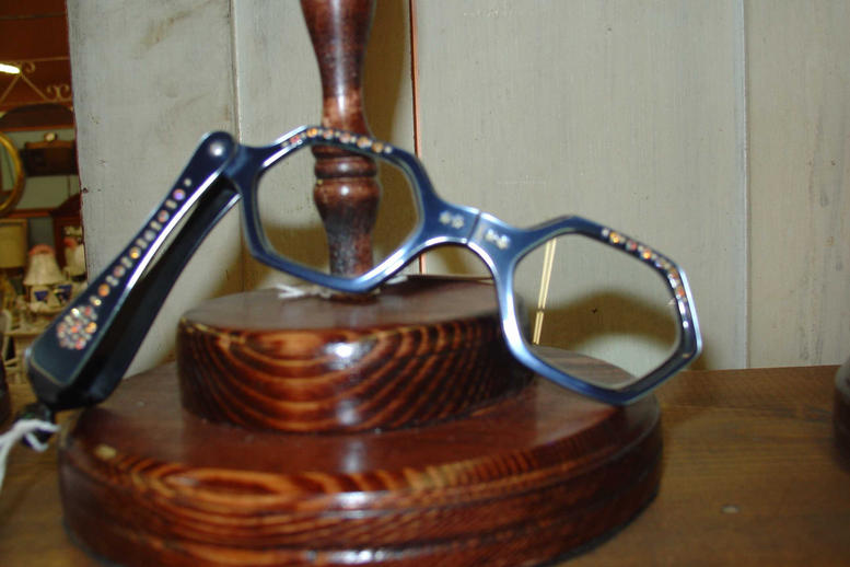 Blue Lorgnette