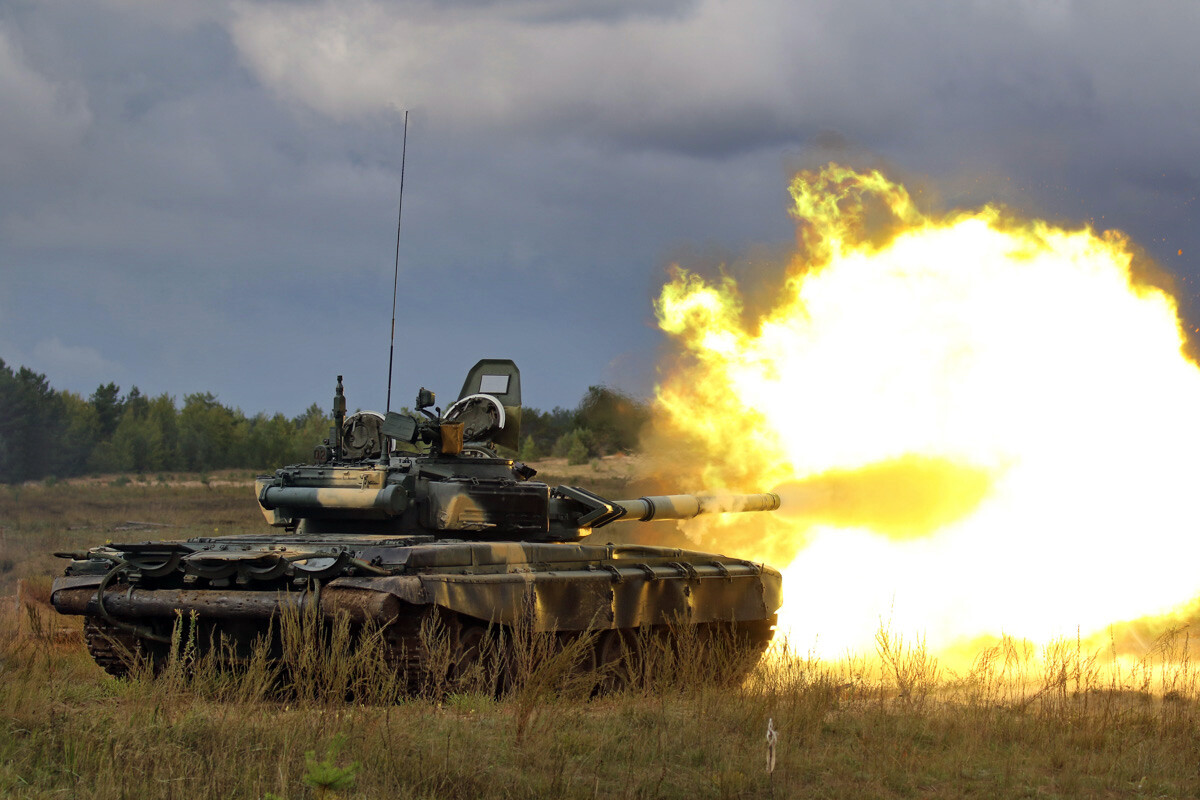 How the tanks  of the Centre group --- are breaking  through