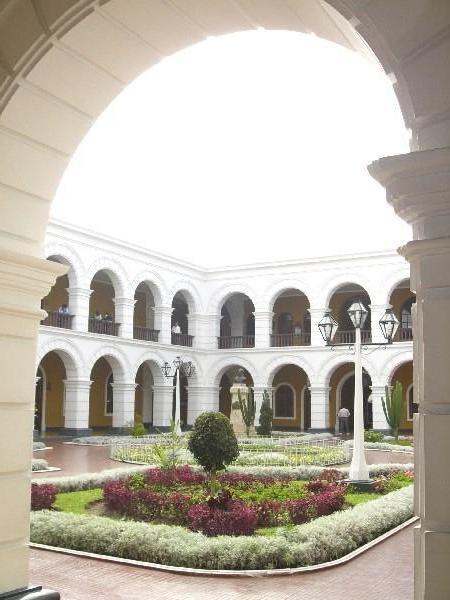 Courts of Justice, Trujillo, Peru-as I stroll through these colonial courtyards I feel the stong instinctual pull of my legal training. At this point I realise that no matter how much lycra I wear some part of me will always be a lawyer.