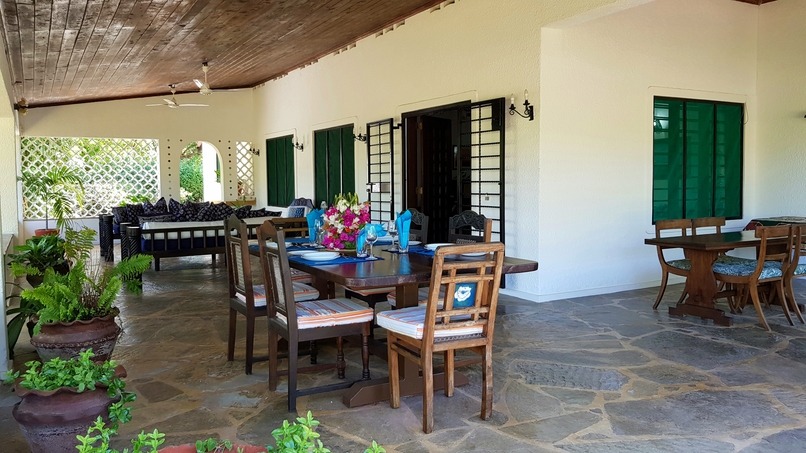 Verandah Dining