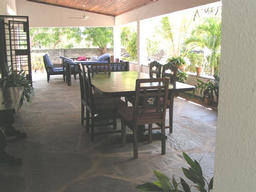 Large veranda Lounge with alfresco Dining