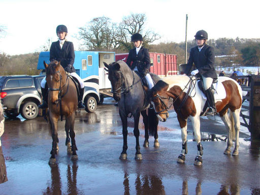 Junior SJ Team - Hartpury. (L-R: Jenna McKay, Jessie Warner & Lauren Hubbard)