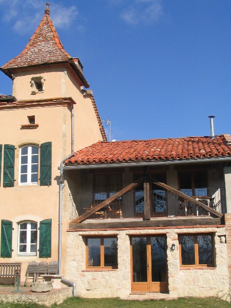Front view of "L'Ecurie" gite