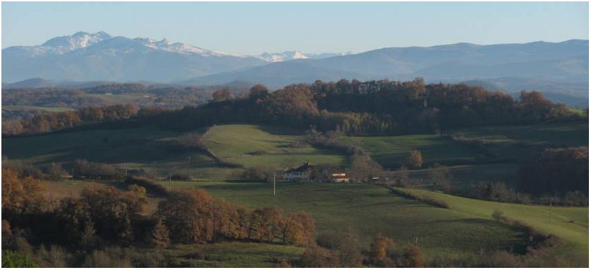Manzac d'en Bas in spectacular rural location