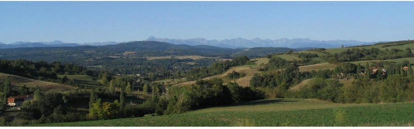 The view from the gites, the swimming pool and the garden in summer and autumn