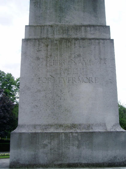 Text on rear of memorial