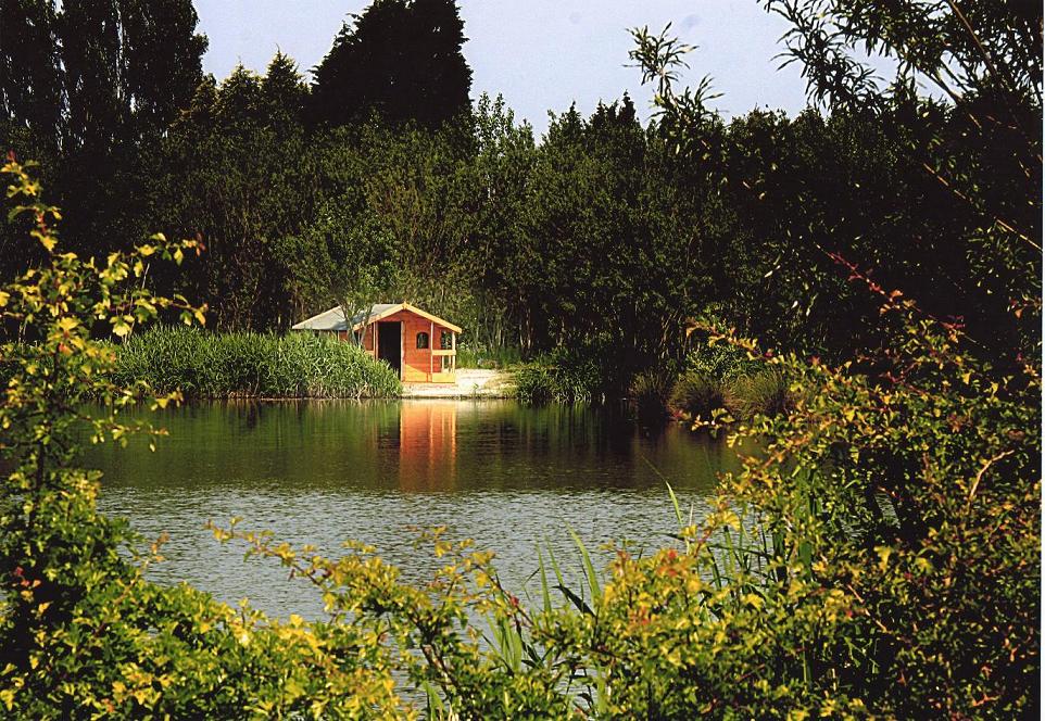 Acornlake
