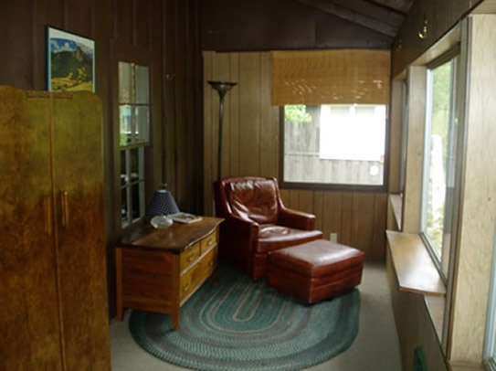 Relaxing Porch Area
