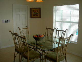 nook overlooking pool & lanai