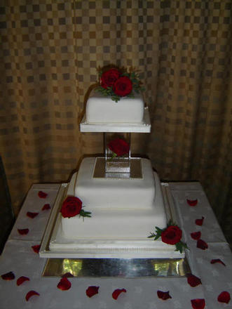 red rose cake flowers